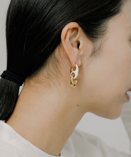 URBAN RESEARCH(アーバンリサーチ)の「MARIA BLACK Ballroom Earring(ピアス(両耳用)・レディース・RIGHT・-)」の5枚目の写真