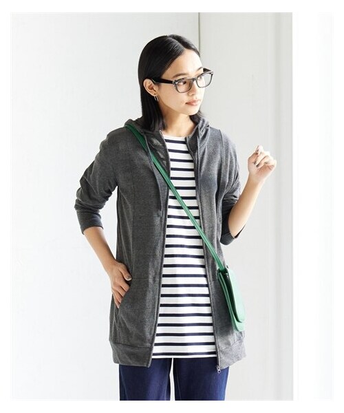 nissen（ニッセン）の「大きいサイズ １２分袖綿混うすカルロング丈パーカー（ＵＶカット・吸汗速乾・抗菌防臭・毛玉防止）（パーカー・レディース・スモーキーグリーン/バーガンディ/杢チャコールグレー/オフホワイト/黒/ソフトピンク/杢ネイビー/サンドベージュ/テラコッタ/グレーベージュ系ボーダー・L/LL/3L/4L/5L/6L/8L/10L）」の19枚目の写真