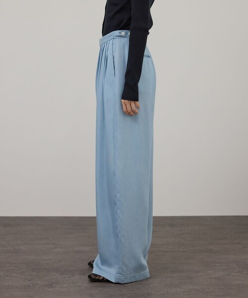 ADAM ET ROPE'(アダムエロペ)の「デニムライクタックフォルムワイドパンツ / セットアップ対応(その他パンツ・レディース・ブルー系/サックス・M/S)」の11枚目の写真