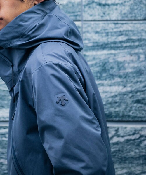 URBAN RESEARCH（アーバンリサーチ）の「『別注』DESCENTE ALLTERRAIN×URBAN RESEARCH　CREAS（マウンテンパーカー・メンズ・GRAPHITE・M/L/O）」の9枚目の写真