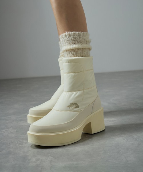 ADAM ET ROPE'（アダムエロペ）の「【THE NORTH FACE（ザ・ノース・フェイス）】カルミア ヌプシ ブーツ ウォータープルーフ（ブーツ・レディース・ブラック/オフホワイト・5/6/7/8）」の15枚目の写真