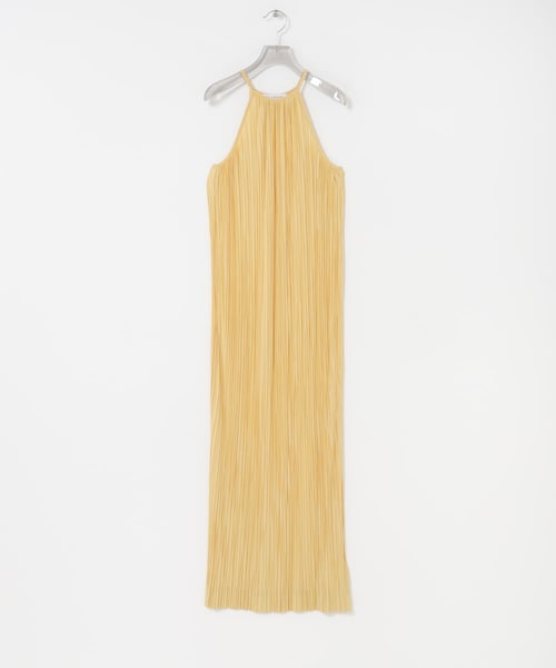 URBAN RESEARCH(アーバンリサーチ)の「ESTHE PLEATED HALTER MAXI DRESS(ワンピース・レディース・YELLOW・S)」の1枚目の写真