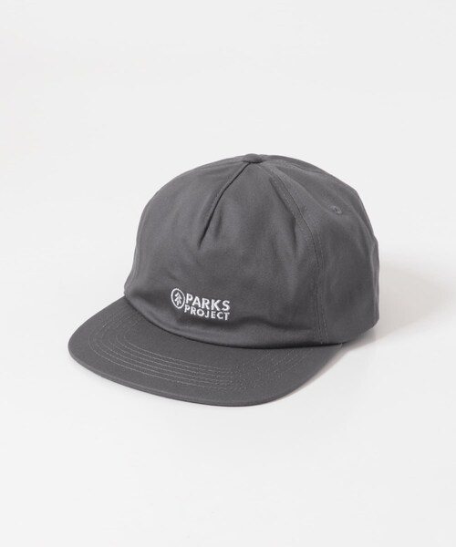 THE GOODLAND MARKET（ザグッドランドマーケット）の「PARKS PROJECT　CT Parks Logo Cap（キャップ・メンズ・NAVY/GRAY/BEIGE・One）」の2枚目の写真