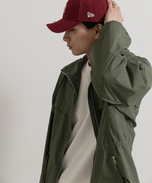 THE GOODLAND MARKET（ザグッドランドマーケット）の「AIGLE　撥水 UVカット ライトウェイトフーデッドジャケット（テーラードジャケット・レディース・D.LILAS/BEETLE・M/L）」の5枚目の写真