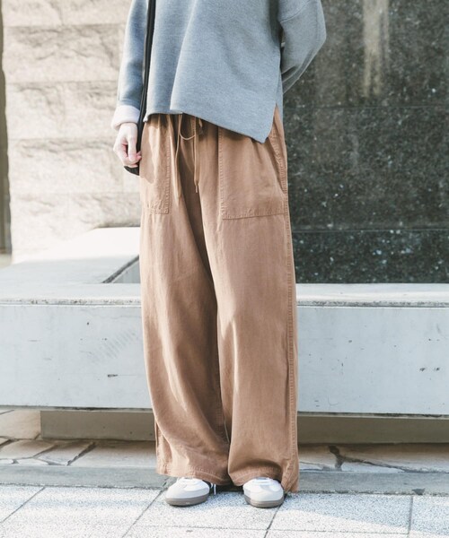 ITEMS URBANRESEARCH（アイテムズ アーバンリサーチ）の「リラクシーイージーパンツ（その他パンツ・レディース・CHA/M.GRY/BRN・Free）」の4枚目の写真