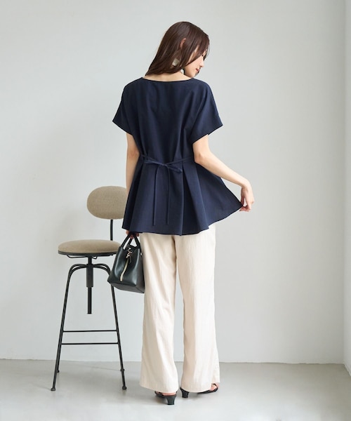 ROPE' PICNIC(ロペピクニック)の「【ベストヒット】ハートネックペプラムブラウス/接触冷感(シャツ/ブラウス・レディース・ベージュ/ネイビー/サックス/ラベンダー/ダークブラウン・F)」の19枚目の写真