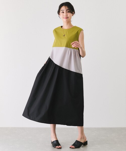 Jayro（ジャイロ）の「配色ノースリーブワンピース（ワンピース・レディース・ベージュ/グリーン/ブルー・M）」の2枚目の写真