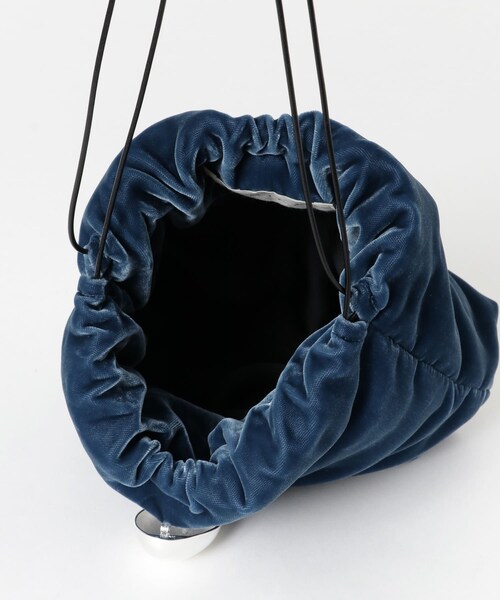 URBAN RESEARCH（アーバンリサーチ）の「『一部別注カラー』JAMIRAY　EGGVELVET D/S PUFFER BAG（ショルダーバッグ・レディース・BLUE/BLACK/別注RED・-）」の21枚目の写真