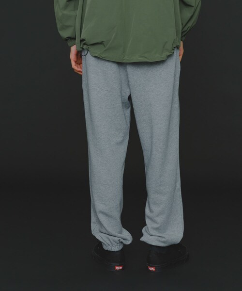 SENSE OF PLACE by URBAN RESEARCH（センスオブプレイスバイアーバンリサーチ）の「『ユニセックス』Uiscel　ヘビーウエイトジョガースウェットパンツ（スウェットパンツ・レディース・OATMEAL/TOP GRAY・M/L）」の14枚目の写真