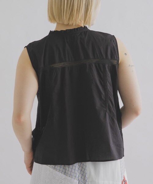 THE GOODLAND MARKET（ザグッドランドマーケット）の「FANAKA　ノースリーブブラウス（シャツ/ブラウス・レディース・WHITE/BLACK・Free）」の12枚目の写真