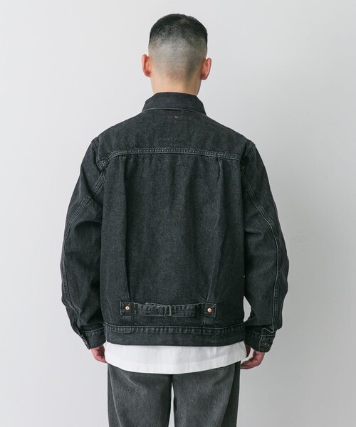 URBAN RESEARCH DOORS（アーバンリサーチドアーズ）の「LEVI’S　TYPE 1 TRUCKER（デニムジャケット・メンズ・Black/Indigo・S/M/L/XL）」の6枚目の写真