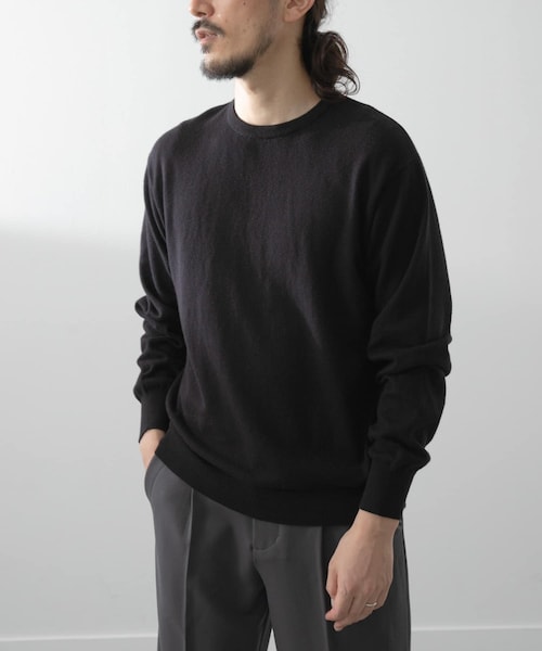 ITEMS URBANRESEARCH(アイテムズ アーバンリサーチ)の「カシミヤ×コットンクルーネックセーター(ニット/セーター・メンズ・GRY/BRD/MOC/BLK・M/L)」の1枚目の写真