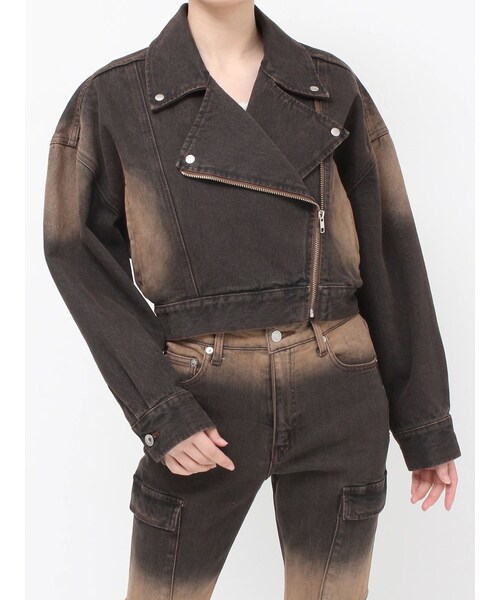 EVRIS（エヴリス）の「グラデーションデニムショートライダース【セットアップ着用可能】（デニムジャケット・レディース・ブルー/インディゴ/ブラウン・F）」の2枚目の写真