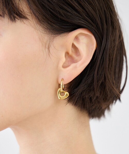ROPE' PICNIC(ロペピクニック)の「ステンレスパフィーハートピアス(ピアス(両耳用)・レディース・ゴールド/シルバー・F)」の4枚目の写真