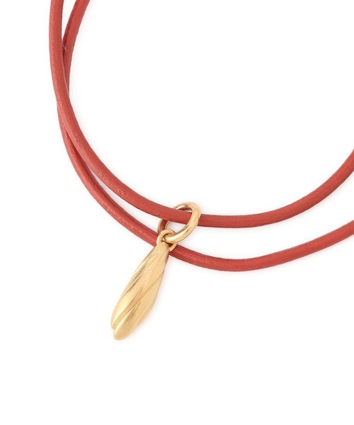 ADAM ET ROPE'(アダムエロペ)の「【J'aDoRe・一部店舗限定】【Sapir Bachar(サピア バハール)】GOLD EARTH MINI SCARLET LEATHER NECKLACE(ネックレス・レディース・レンガ系・F)」の10枚目の写真