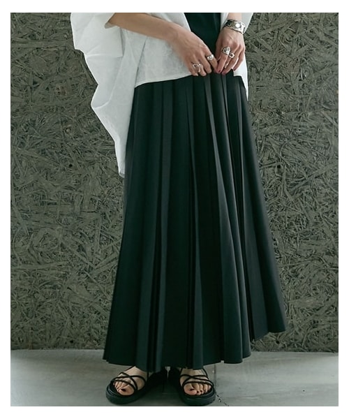nissen（ニッセン）の「用尺たっぷりロング丈フレアプリーツスカート ［Soiunique］（スカート・レディース・ブラック/ベージュ/ブルー/オレンジ・1(M~L)/2(L~LL)）」の9枚目の写真