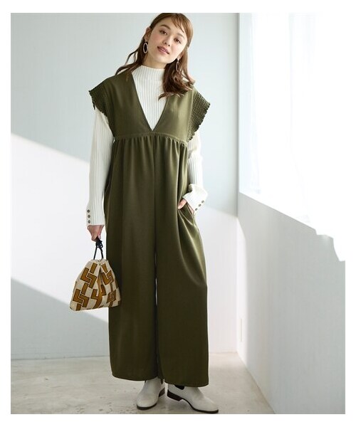 nissen（ニッセン）の「＜大きいサイズ＞フリルデザインやわらかサロペットパンツ（ゆったりヒップ）（オールインワン・サロペット・レディース・カーキ/黒・L/LL/3L/4L/5L/6L/8L/10L）」の13枚目の写真