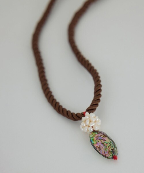 ADAM ET ROPE'(アダムエロペ)の「【J'aDoRe・店舗限定】【Raponesa General Store(レポネサジェネラルストア)】MERMEID COLLECTION/NECKLACE(ネックレス・レディース・ブラウン系・F)」の13枚目の写真