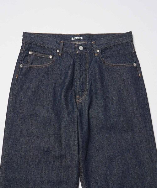 ADAM ET ROPE'（アダムエロペ）の「【AURALEE/オーラリー】HARD TWIST DENIM WIDE PANTS（デニムパンツ・メンズ・ネイビー・L/M/S）」の5枚目の写真