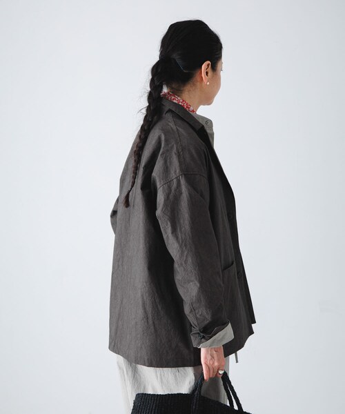 かぐれ(カグレ)の「『ユニセックス』コットンテーラードジャケット(テーラードジャケット・レディース・BEIGE/CHARCOAL/BLACK・1/2)」の16枚目の写真