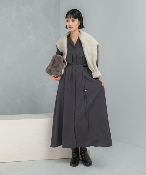 URBAN RESEARCH ROSSO（アーバンリサーチロッソ）の「ポケットデザインVネックワンピース（ワンピース・レディース・GRAY/YELLOW/CHARCOAL/GREEN・FREE）」の9枚目の写真