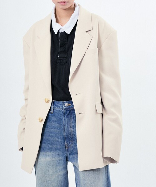 ADAM ET ROPE'(アダムエロペ)の「BOXY SET UP JACKET(テーラードジャケット・レディース・ブラック/ベージュ系・38/40/42)」の4枚目の写真