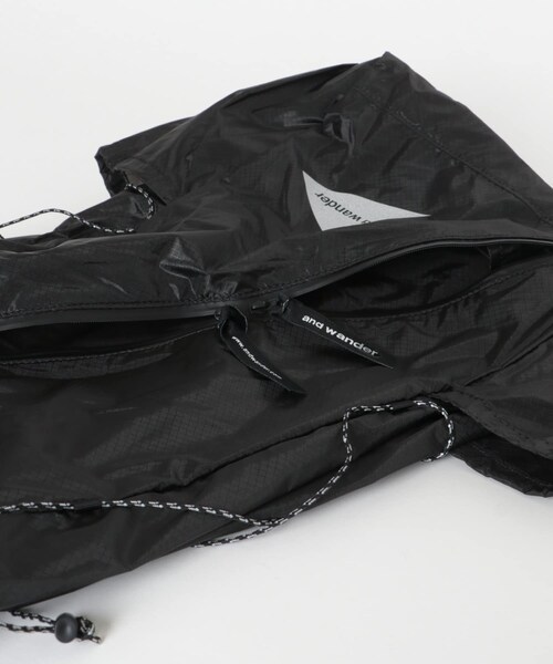 EKAL(エカル)の「and wander sil daypack(バックパック/リュック・メンズ・Black/Gray/D.Orange・one)」の8枚目の写真