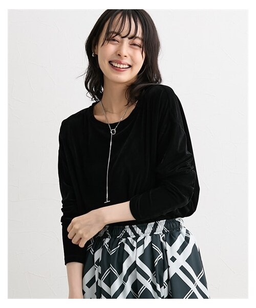 nissen（ニッセン）の「シアーベロアオーバーサイズトップス＜大きいサイズ有＞（Tシャツ/カットソー・レディース・アイボリー/モカ/チャコールグレー/ダスティブルー/黒・S/M/L/LL/3L/4L/5L/6L/8L/10L/ドロップ8L/ドロップ10L）」の2枚目の写真