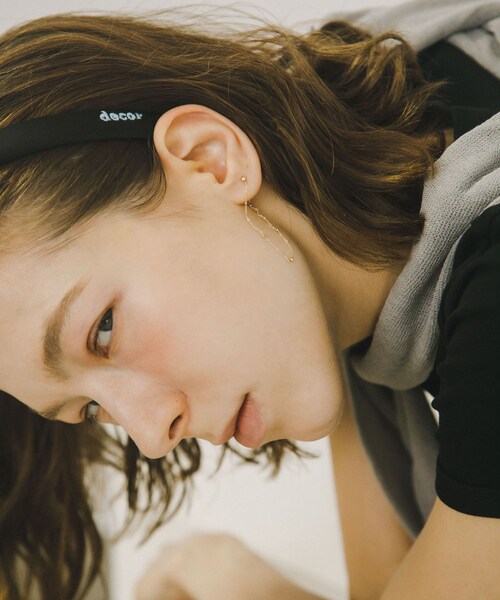URBAN RESEARCH(アーバンリサーチ)の「decor『デコール』 SATIN HEADBAND(カチューシャ・レディース・BLACK/BROWN・-)」の4枚目の写真