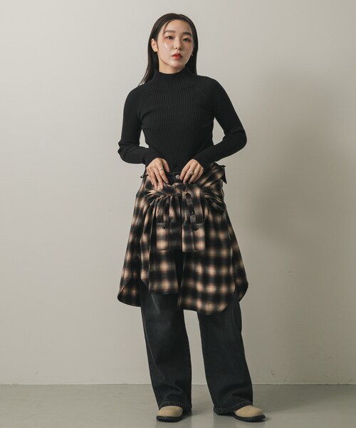 SENSE OF PLACE by URBAN RESEARCH（センスオブプレイスバイアーバンリサーチ）の「『WEB/一部店舗限定サイズ』サイドカットアウトデニム（デニムパンツ・レディース・D.INDIGO/BLACK・S/M/L）」の10枚目の写真