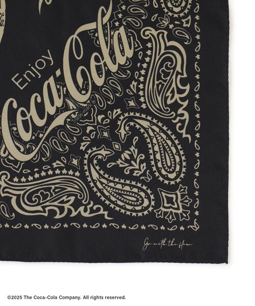 ADAM ET ROPE'（アダムエロペ）の「Coca-Cola スカーフ（バンダナ/スカーフ・レディース・ブラック/ベージュ・F）」の12枚目の写真