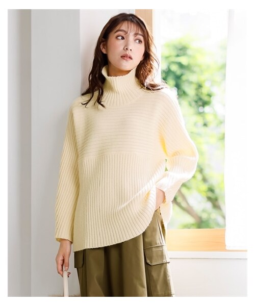 nissen（ニッセン）の「ゆるシルエット切替ニットプルオーバー（ニット/セーター・レディース・フューシャピンク/オフホワイト/黒・L~LL相当/3L~4L相当/5L~6L相当/8L相当/10L相当）」の5枚目の写真