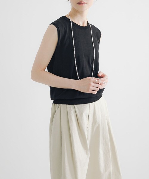URBAN RESEARCH(アーバンリサーチ)の「UVカット加工ノースリーブニット(タンクトップ・レディース・BEIGE/BLACK/GRAY・FREE)」の9枚目の写真