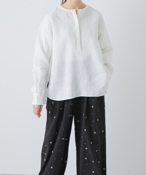 かぐれ（カグレ）の「リネンヘンリーワイドシャツ（シャツ/ブラウス・レディース・OFF/LIGHT GRAY/NAVY・Free）」の8枚目の写真
