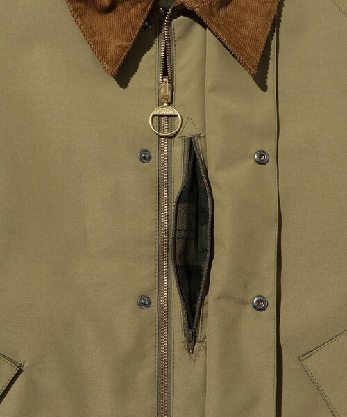 ADAM ET ROPE'(アダムエロペ)の「《別注》【Barbour/バブアー】REVERSIBLE TRANSPORT(その他アウター・レディース・ベージュ・36/38/40/42)」の13枚目の写真
