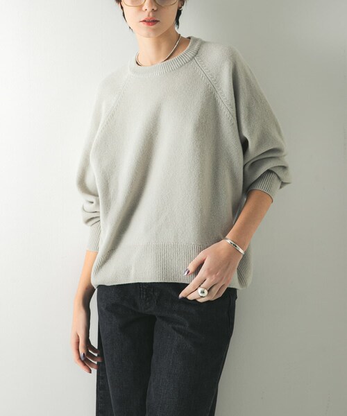 URBAN RESEARCH（アーバンリサーチ）の「カシミヤ強縮クルーネックニット（ニット/セーター・レディース・BEIGE/LIGHT GRAY/TOP GRAY/RED・FREE）」の9枚目の写真