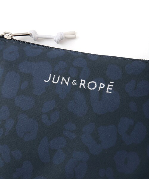 ROPE'（ロペ）の「アニマルプリントサコッシュ（ショルダーバッグ・レディース・グレー/ネイビー/ピンク・F）」の8枚目の写真