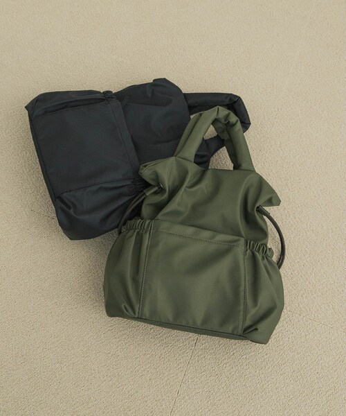 URBAN RESEARCH DOORS（アーバンリサーチドアーズ）の「ナイロンドロストトートバッグ（トートバッグ・レディース・KHAKI/BLACK・-）」の12枚目の写真