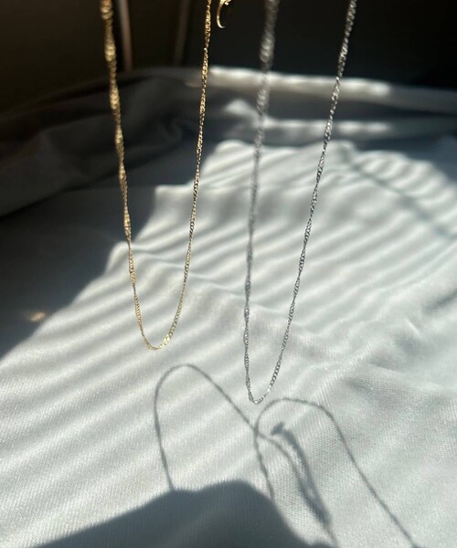 URBAN RESEARCH DOORS（アーバンリサーチドアーズ）の「ツイストチェーンショートネックレス（ネックレス・レディース・GOLD/SILVER・one）」の16枚目の写真