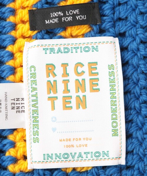 ADAM ET ROPE'（アダムエロペ）の「【RICE NINE TEN/ライス ナイン テン】HAND KNITTED CROCHET SCARF（マフラー・メンズ・ブラック/ブルー系/レッド・F）」の12枚目の写真