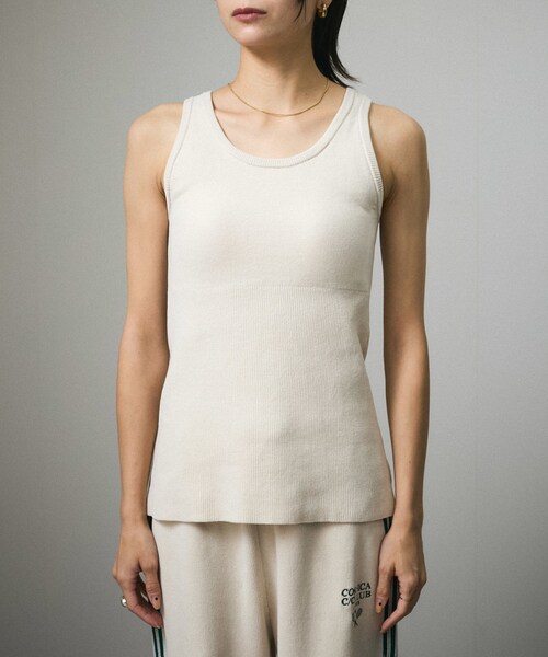 ADAM ET ROPE'（アダムエロペ）の「ブラパッド付タンクトップ-CreamyCotton /クリーミーコットン-（タンクトップ・レディース・ブラック/オフホワイト/グリーン・F）」の20枚目の写真