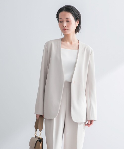 URBAN RESEARCH ROSSO（アーバンリサーチロッソ）の「ストレッチツイルノーカラージャケット（ノーカラージャケット・レディース・L.BEIGE/BLACK・36/38）」の22枚目の写真