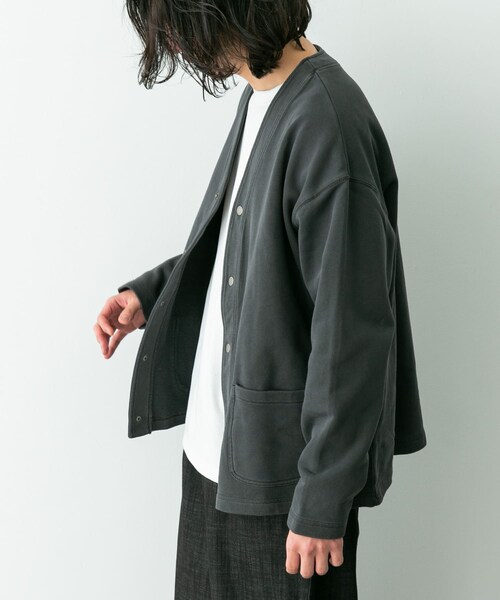 URBAN RESEARCH Sonny Label（アーバンリサーチサニーレーベル）の「スウェットVネックカーディガン（スウェット・メンズ・チャコール/ネイビー・M/L）」の21枚目の写真