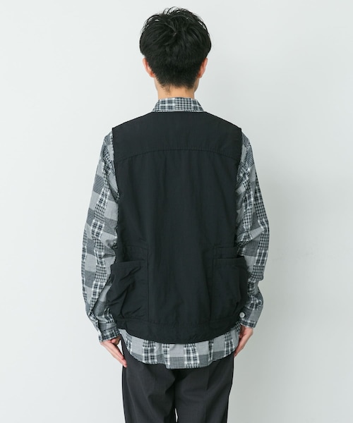 URBAN RESEARCH DOORS（アーバンリサーチドアーズ）の「SASSAFRAS　OVERGROWN HIKER VEST（ベスト・メンズ・NAVY/BLACK・M/L）」の4枚目の写真