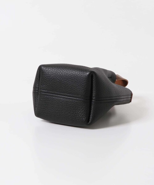 URBAN RESEARCH(アーバンリサーチ)の「Hender Scheme PIANO BAG SMALL(トートバッグ・メンズ・BLACK/TAUPE/NAVY/BORDEAUX・Free)」の8枚目の写真