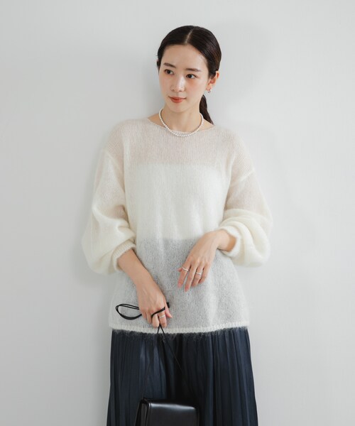 URBAN RESEARCH（アーバンリサーチ）の「ヘアリールーズニット（ニット/セーター・レディース・L.PINK/RED/L.BLUE/TOP GRAY/OFF WHITE・Free）」の14枚目の写真