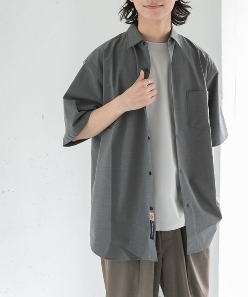 URBAN RESEARCH DOORS(アーバンリサーチドアーズ)の「FORK&SPOON キャリーマンレギュラーカラーシャツ(シャツ/ブラウス・メンズ・LT.GREY/CHARCOAL/KHAKIBROWN・4/5)」の2枚目の写真