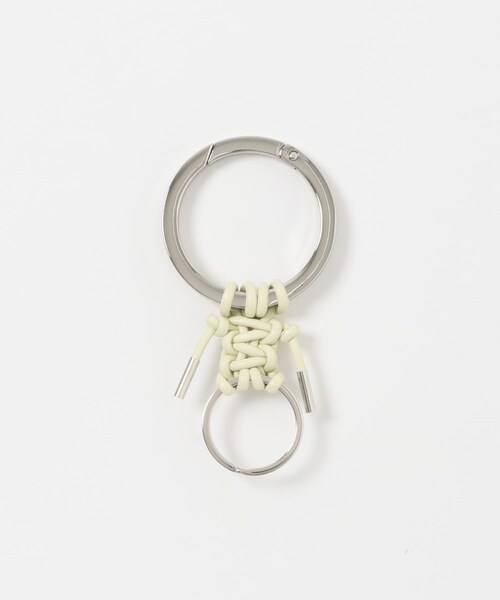 URBAN RESEARCH（アーバンリサーチ）の「ITTI　CRISTY KNOTMAN RING（キーホルダー・レディース・BLACK/IVORY・-）」の4枚目の写真