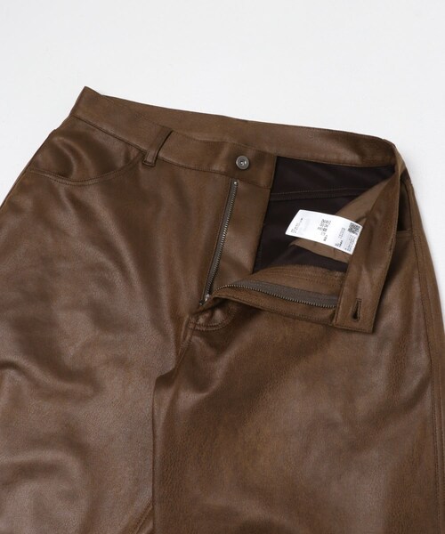 SENSE OF PLACE by URBAN RESEARCH（センスオブプレイスバイアーバンリサーチ）の「フェイクスエードストレートパンツ（その他パンツ・メンズ・BLACK/BROWN・M/L）」の22枚目の写真