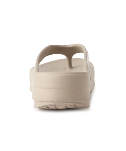 ROPE'（ロペ）の「【WEB限定】【OOFOS(ウーフォス)】OOmega(ウー メガ)/26SS（サンダル・レディース・ブラック/ベージュ・23.0/24.0/25.0）」の17枚目の写真